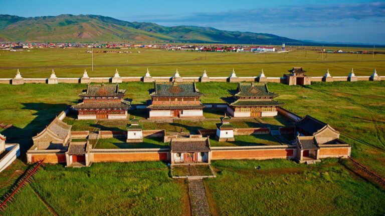 Kharakhorum town (Village i central Mongolia)