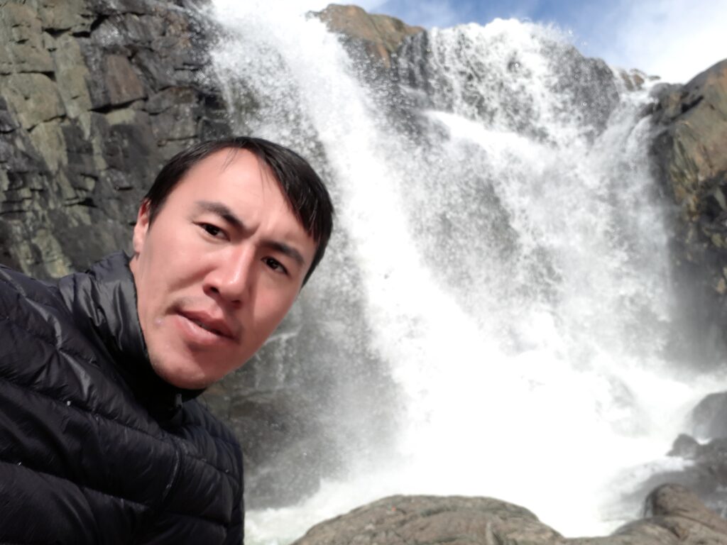 Baga Turgen waterfall