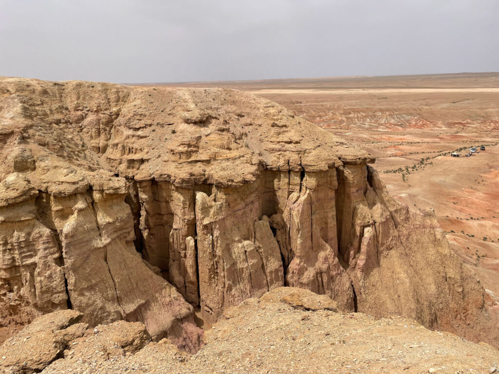 Tsagaan suvarga gobi desert