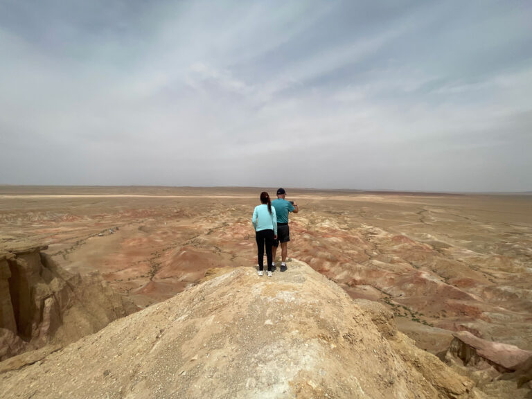 Tsagaan suvarga gobi desert